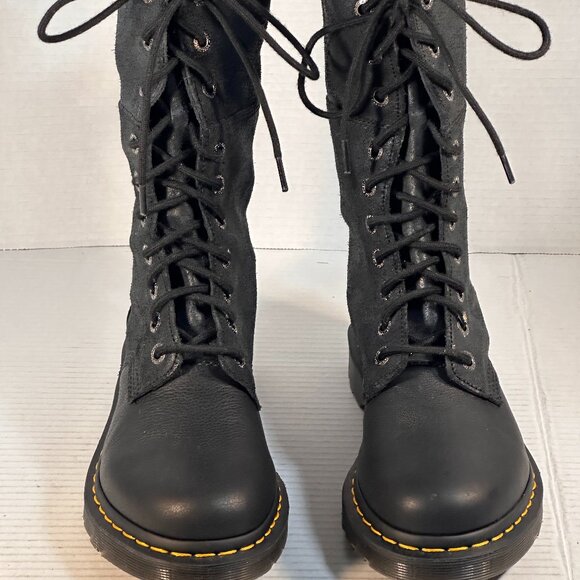 Dr Martens ladies size 9 Hazil Boots
